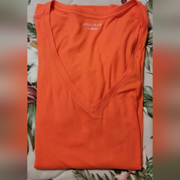 #295 AVA & VIV- Crewneck Short Sleeve T-Shirt- Avail. in Blue or Orange,sze. 4X - Picture 10 of 11